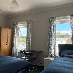 Superb Triple Near Croke Park - 2 Guest house